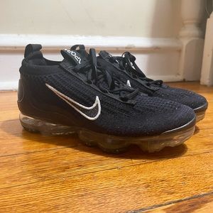 Nike Women’s 2021 Flyknit Vapormax 2021 Sz 8